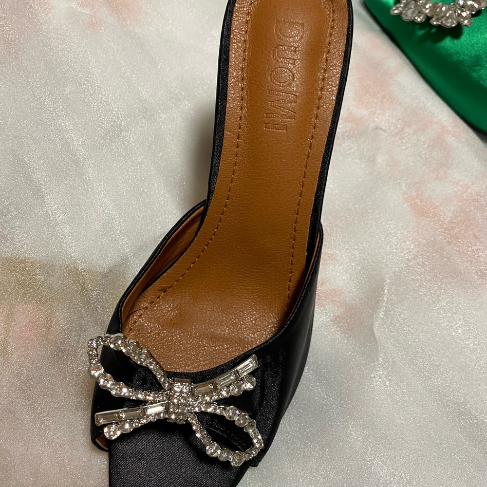 heels - Picture 4 of 9